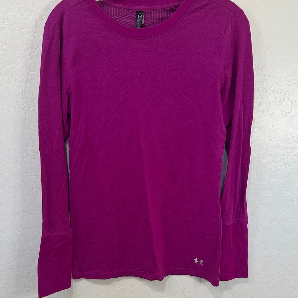 Under Armour Women's Magenta Long Sleeve Tee medium‎ cold gear active pull over